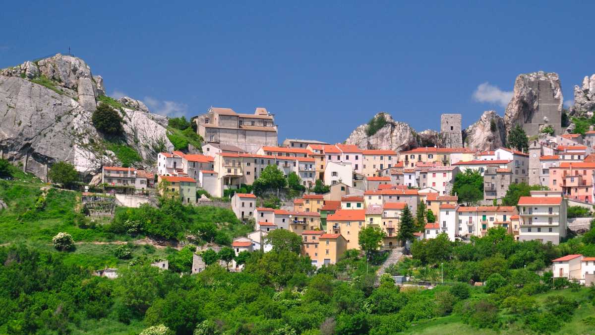 7 Giorni a Pietrabbondante: Un Itinerario Indimenticabile nel Cuore del Molise
