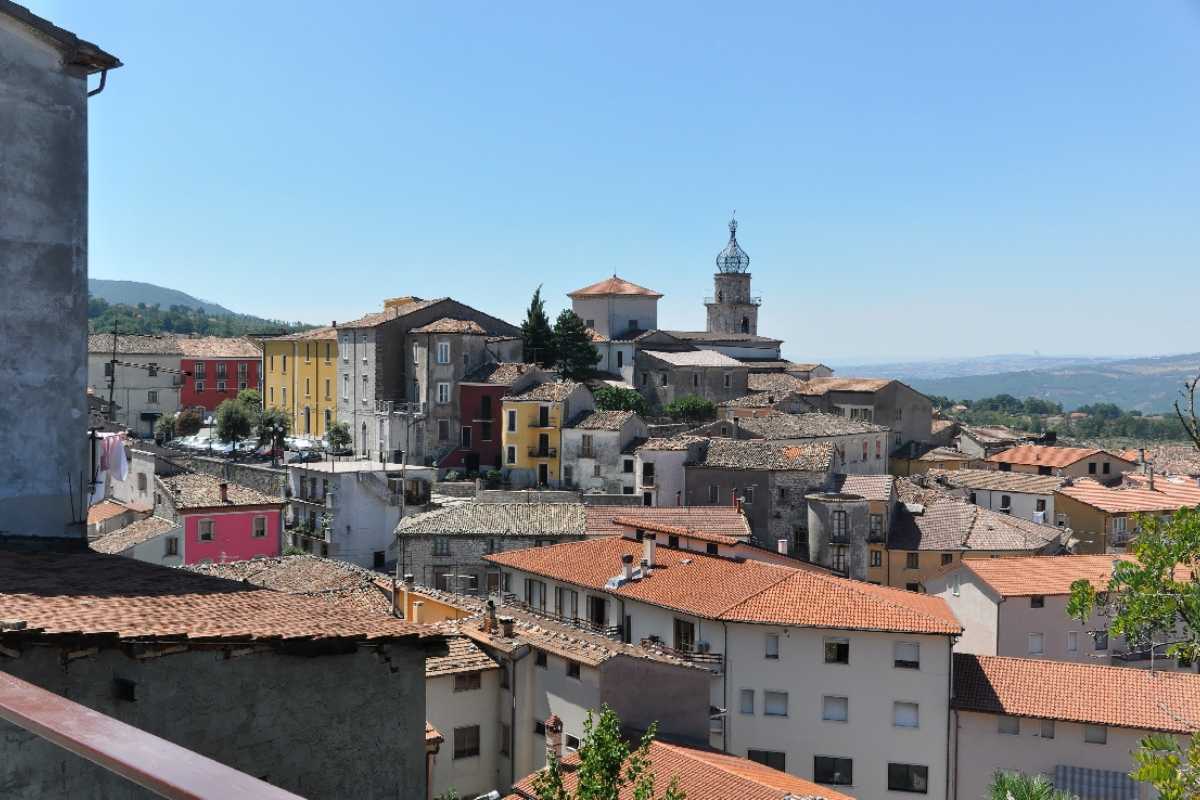 Scorcio dell'area archeologica di Altilia-Saepinum con antiche rovine