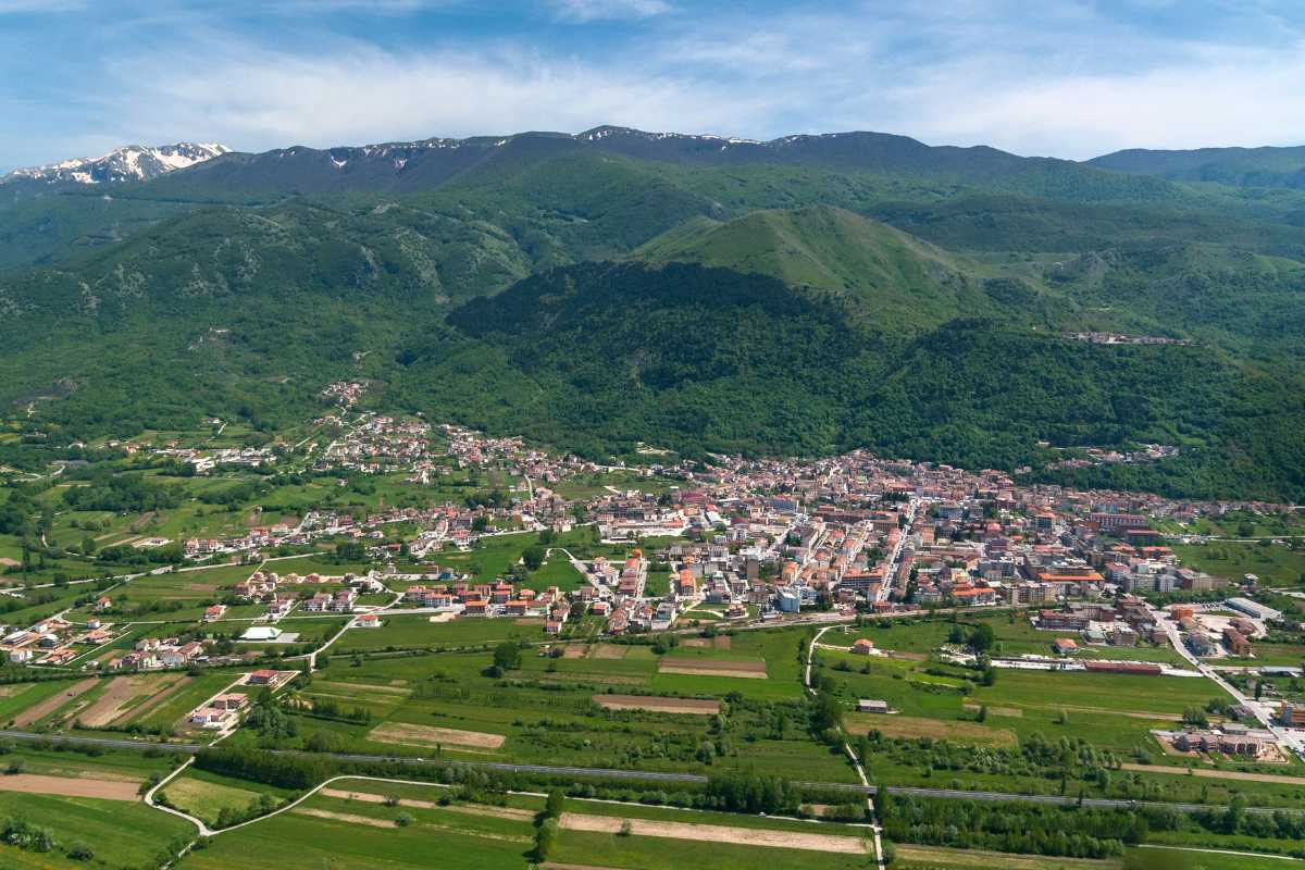 Vista panoramica di Bojano con il Matese sullo sfondo